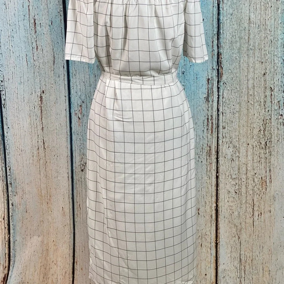 CHARLES HENRY NWT Ivory Checked Shirtdress - Picture 14 of 16